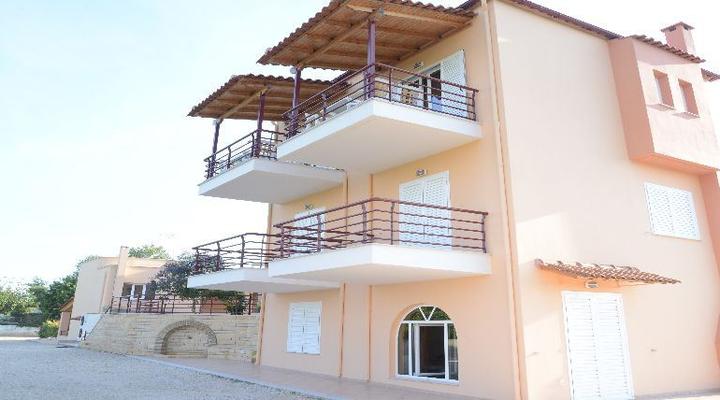 Maria's Filoxenia Suites