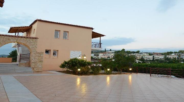 Maria's Filoxenia Suites