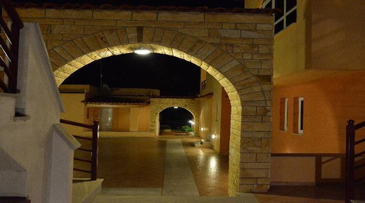 Maria's Filoxenia Suites