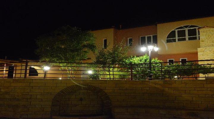 Maria's Filoxenia Suites