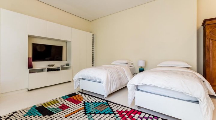 Modern Garden Studio In Cape Town Central