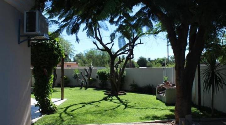 Earth Bed & Breakfast