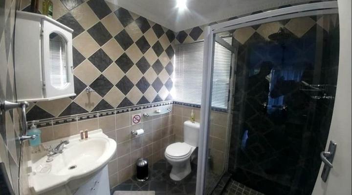 The Club House Guesthouse