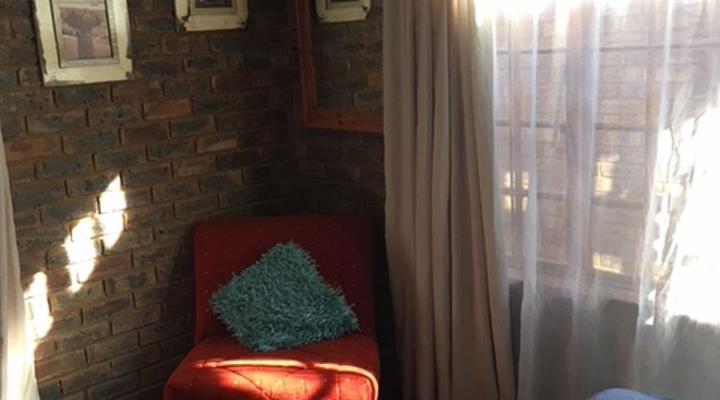 De Berg Hutte Guest House