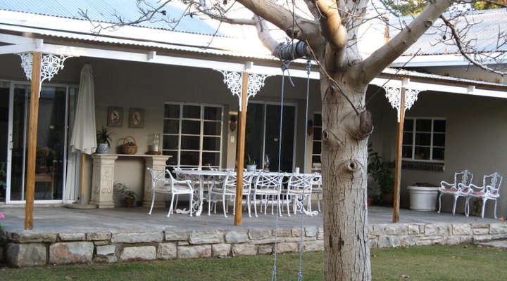 Lowlands Country House