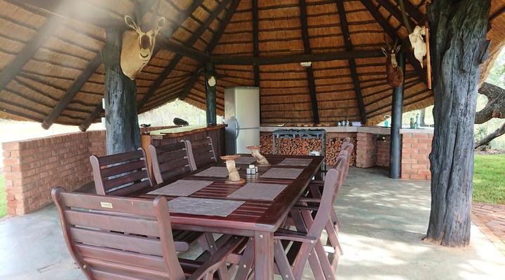 Re tse Peli Game Lodge