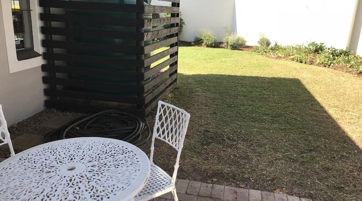 Edison Corner Apartment