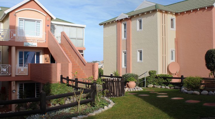 Waterside Living - Astons 14