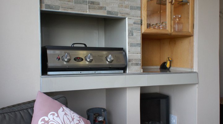 Waterside Living - Astons 14