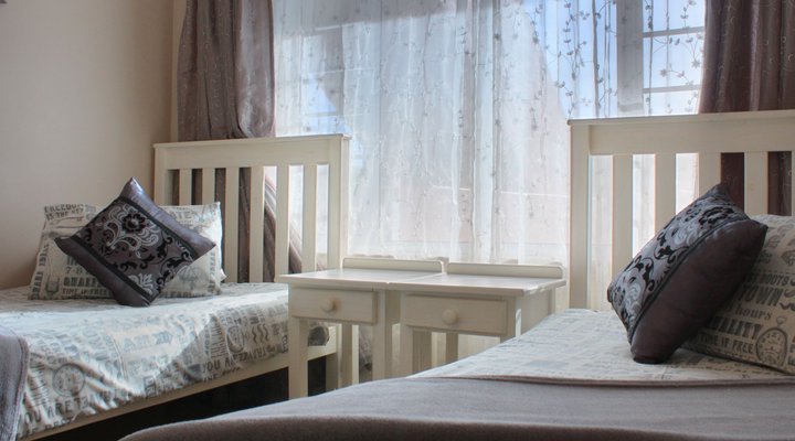 Waterside Living - Astons 14