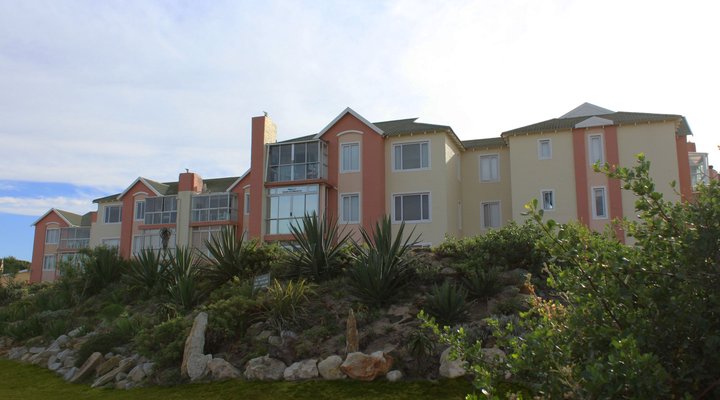 Waterside Living - Astons 14