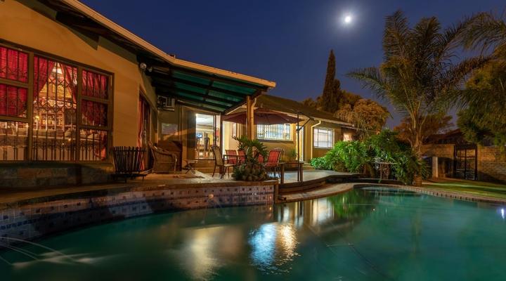 Karibu Guest House / Bed & Breakfast