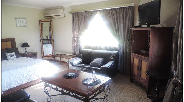 Sundowner Lodge
