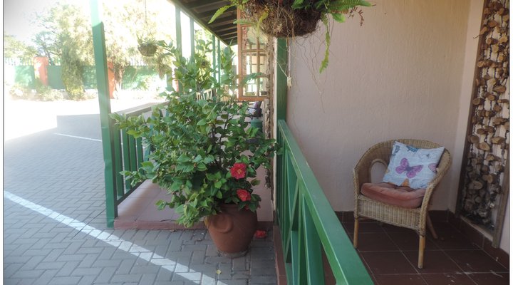 Sundowner Lodge