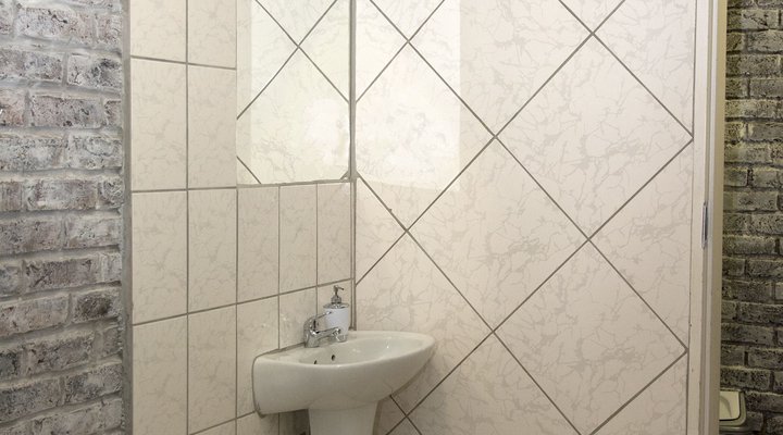 RRG - River Rapids Guestrooms