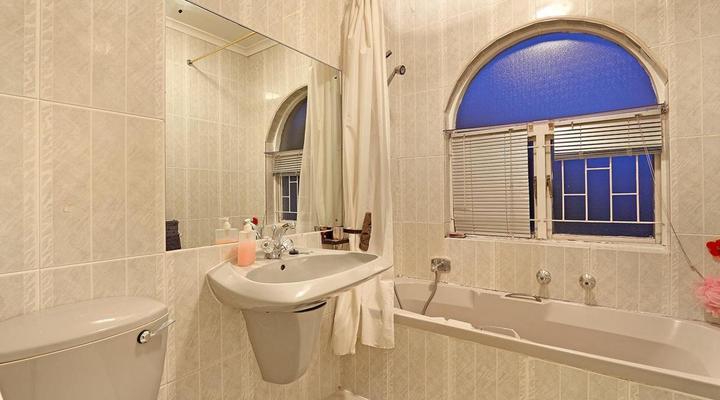 Avocet Cape Town Villa B&B