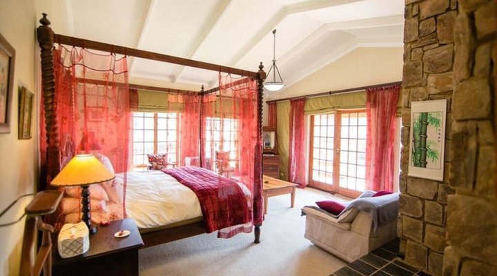 Aaah! Chimneys and Roses 