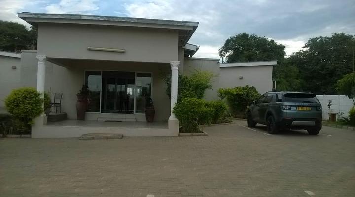 Comfort Palace - Kasane