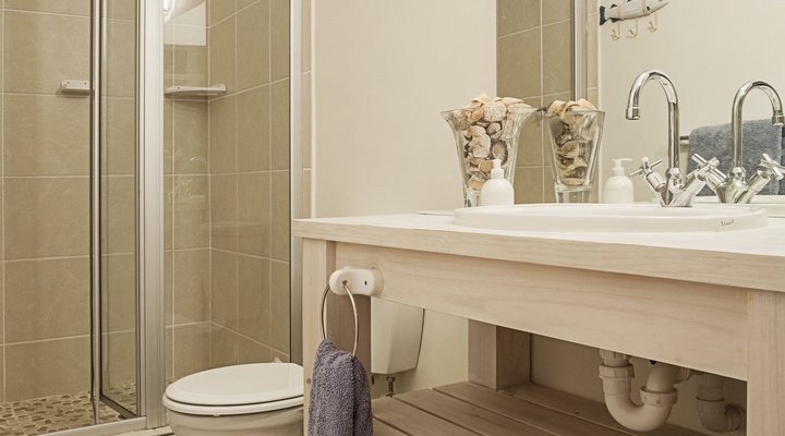 The Penguin Cove Sea Lodge