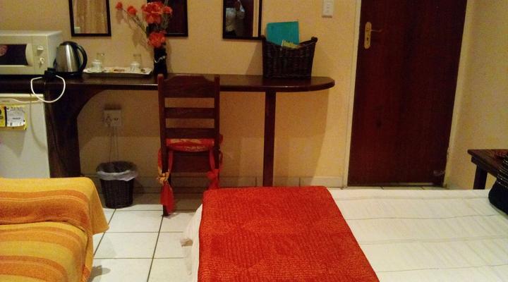 Umqhele Bed and Breakfast