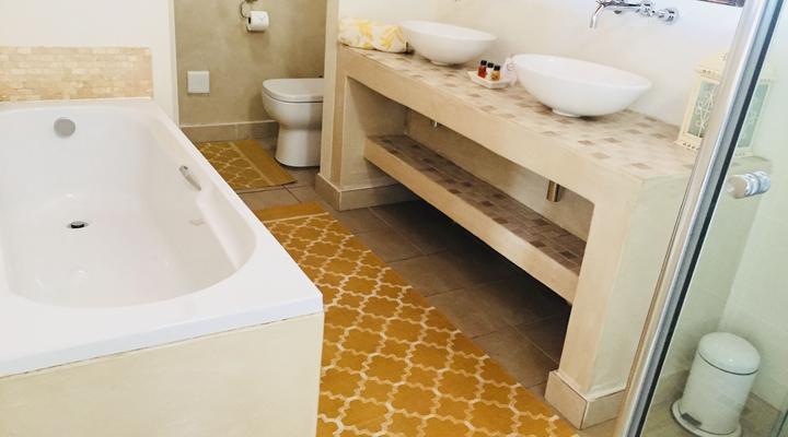 Amoris Guest House - Waterkloof Ridge