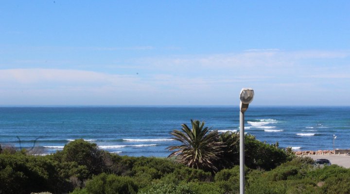 Waterside Living - Blues Bay 04