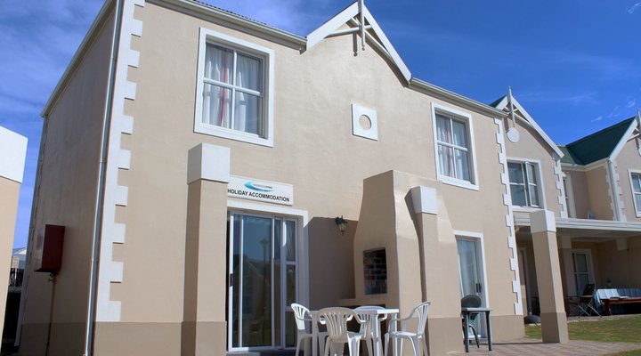 Waterside Living - Claptons Beach 07