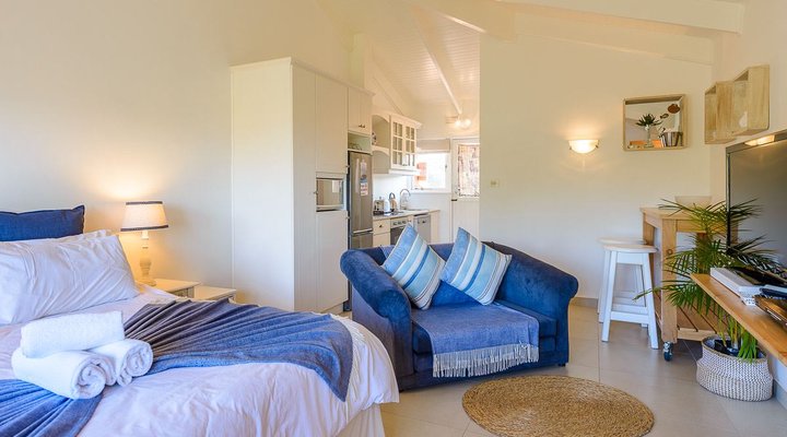 Bachelor Studio 2518