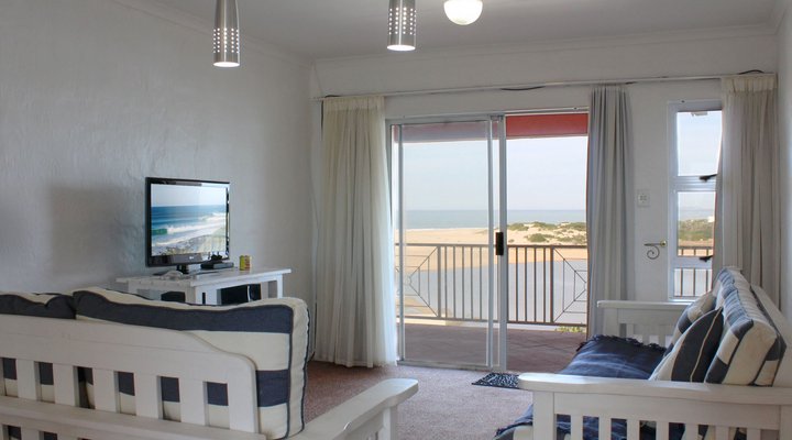 Waterside Living - Dolphin Bay 03