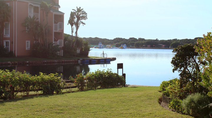 Waterside Living - Martinique Cove 03