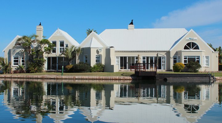 Waterside Living - Marina Martinique 1297