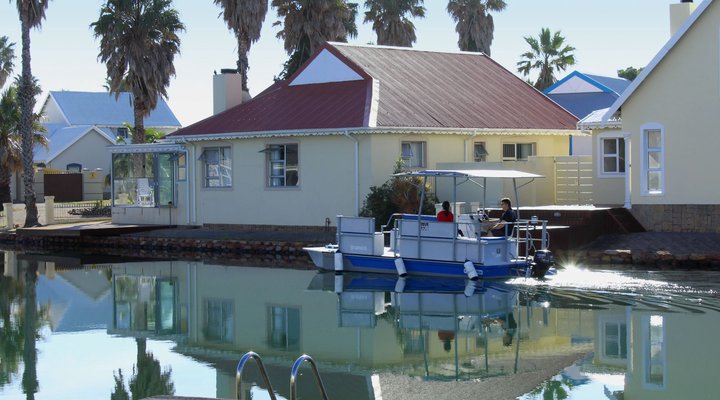 Waterside Living - Marina Martinique 1297