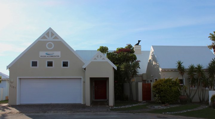 Waterside Living - Marina Martinique 1297