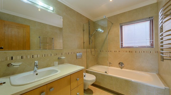 Four Bedroom Luxury Villa 14407