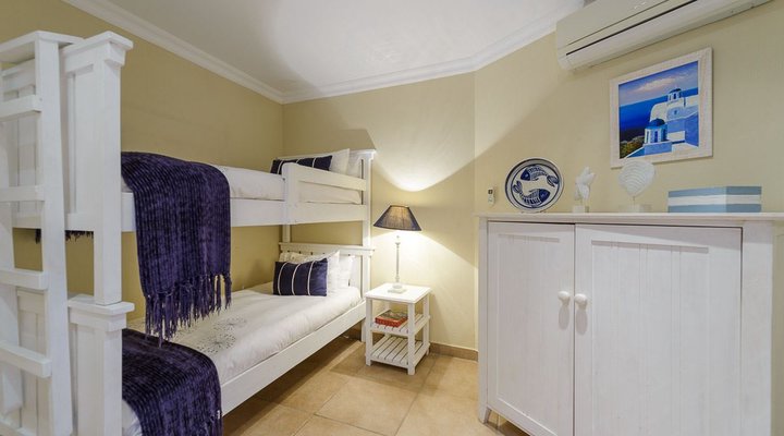 Four Bedroom Luxury Villa 5916