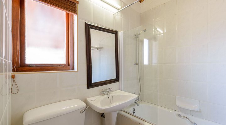 Bachelor Studio Villa 2515