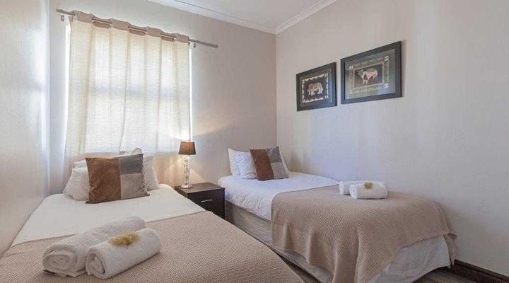 York Mews 14 by CTHA