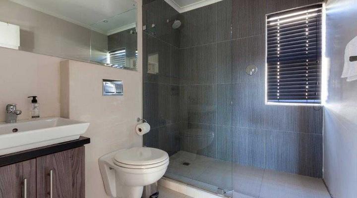 York Mews 14 by CTHA