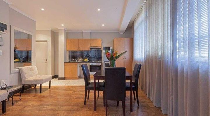 The Square 332 by CTHA