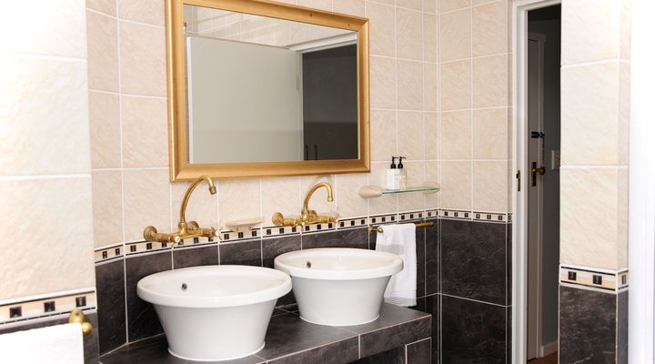 2 Night The Salt House Package