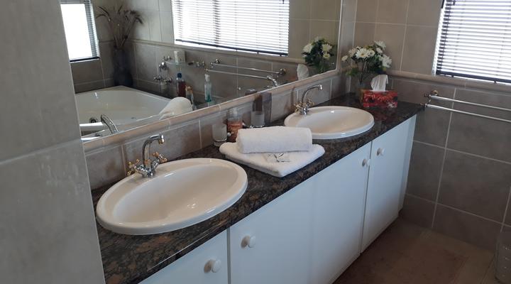 Bella Vista Guest House