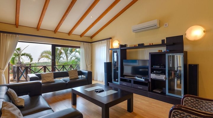 Three Bedroom Luxury Villa 13908