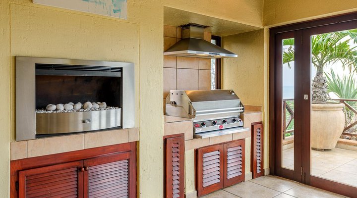 Three Bedroom Luxury Villa 13908