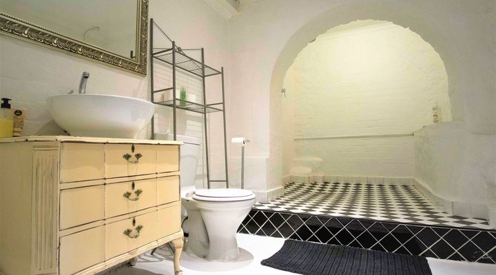 Green Point Garden Apartment
