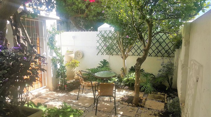 Green Point Garden Apartment