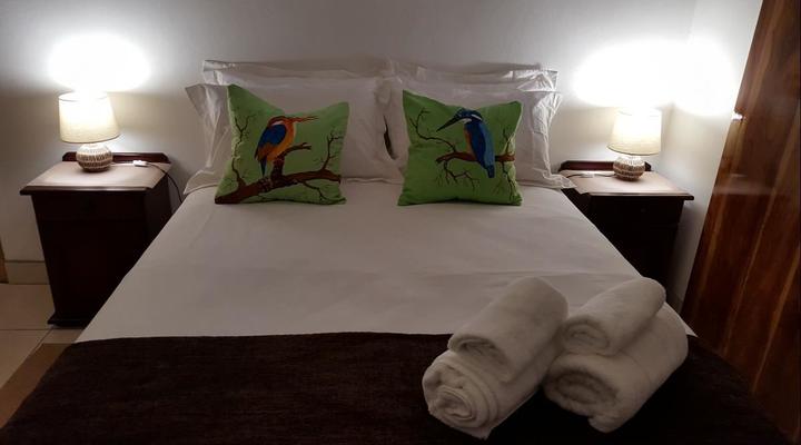 African Dwarf Kingfisher Guesthouse