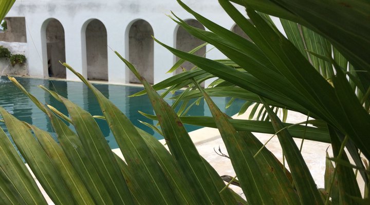Merry Crab Beach Hotel