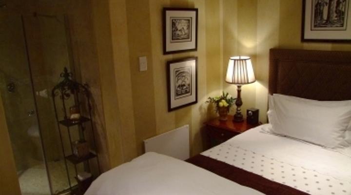 222 on Silveroak Guest House