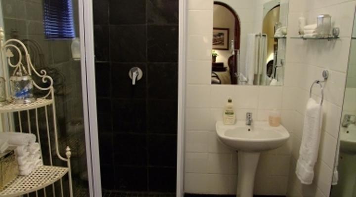 222 on Silveroak Guest House