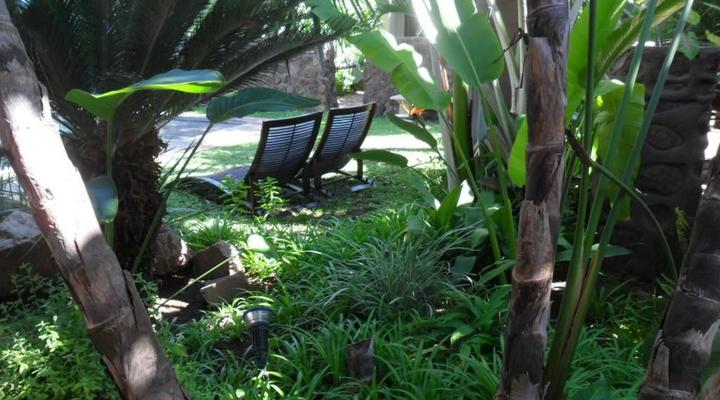 Beverly Hills Guest Lodge